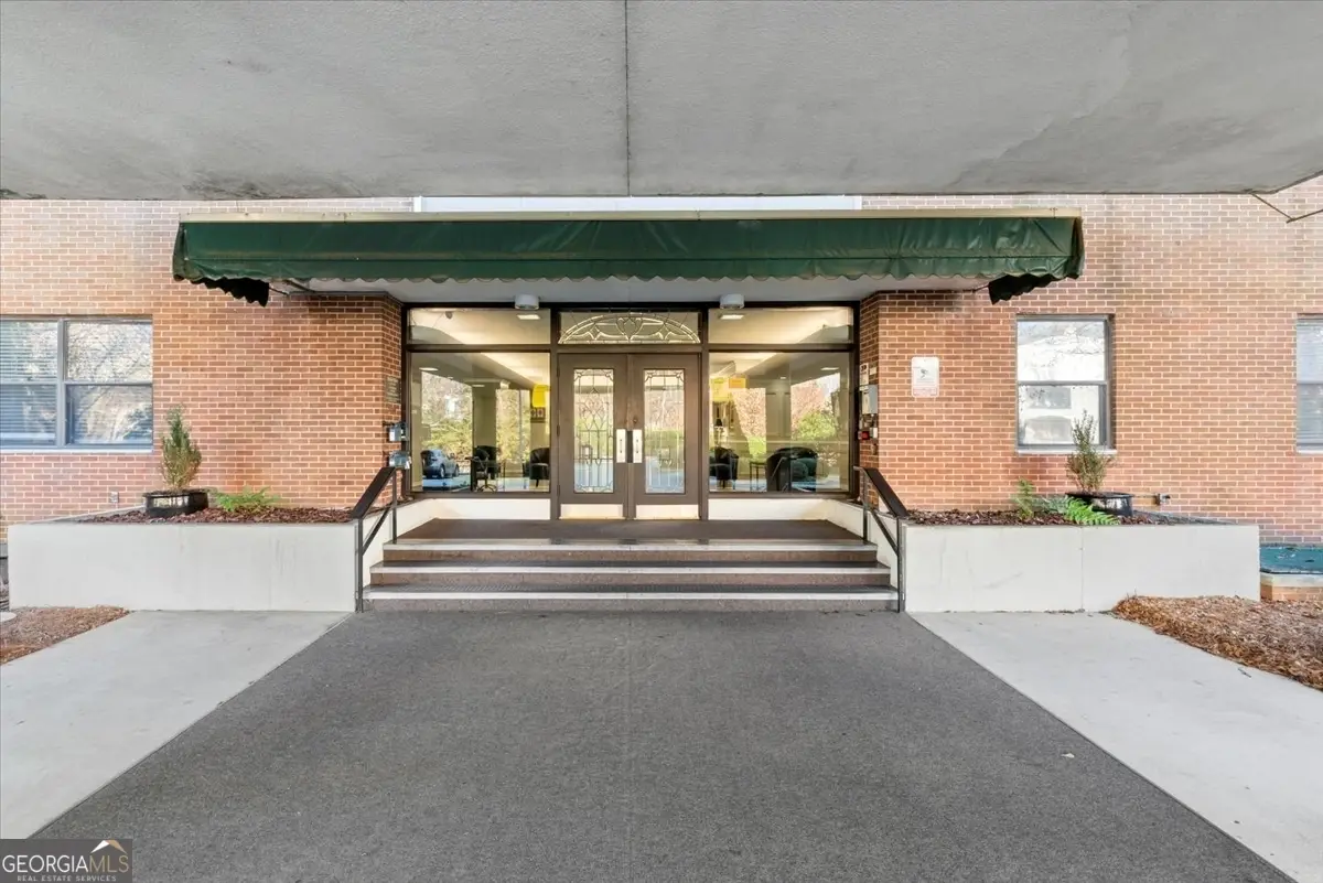 2965 Pharr Court South Nw #304, Atlanta, GA 30305 - Image #1