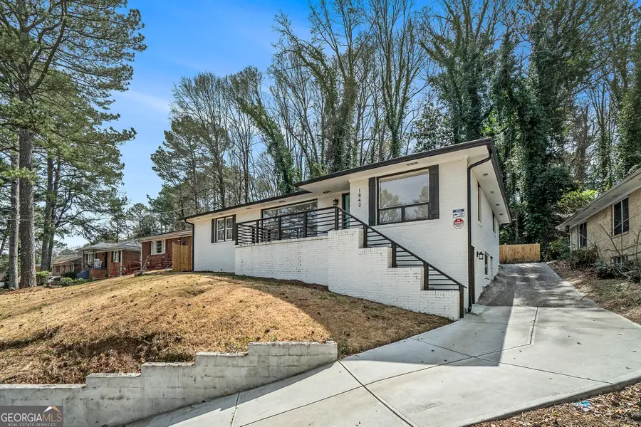 1842 Calloway Drive Nw, Atlanta, GA 30314 - Image #2