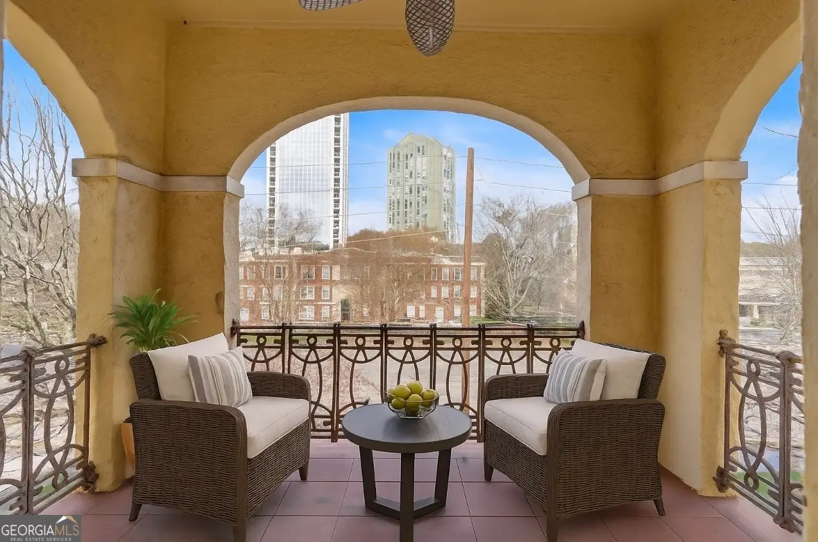 2855 Peachtree Road Ne #302, Atlanta, GA 30305 - Image #1
