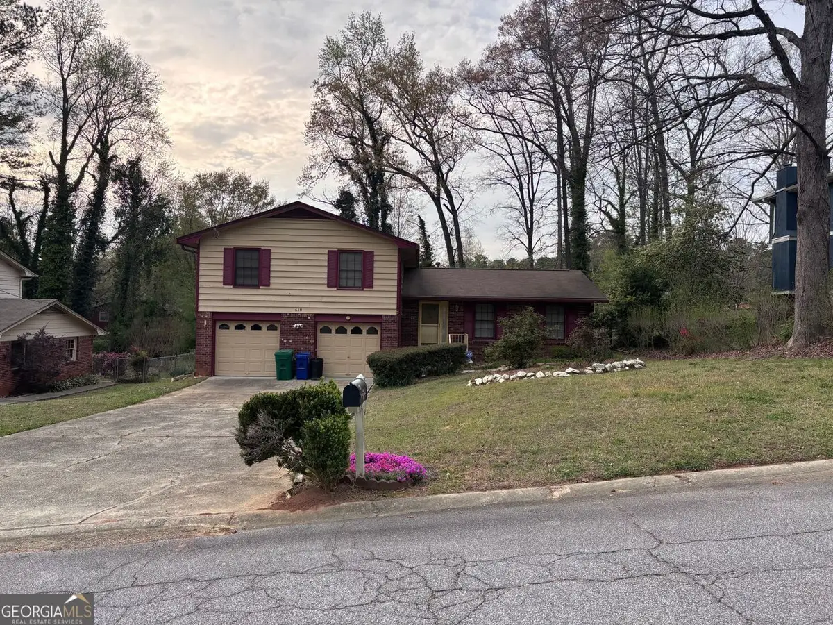 618 Rockborough Drive, Stone Mountain, GA 30083 - Image #1