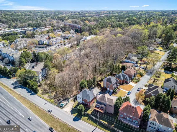 1734 Summit Glen Lane, Atlanta, GA 30329