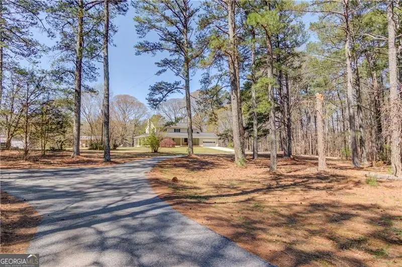 692 W Union Grove Circle, Auburn, GA 30011 - Image #2