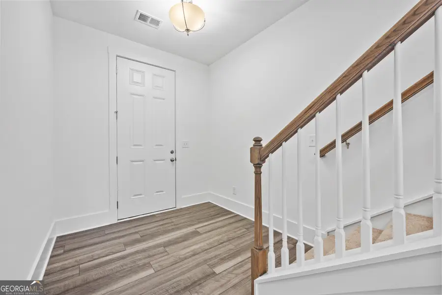 1520 Parks Edge Lane Nw, Atlanta, GA 30318 - Image #2