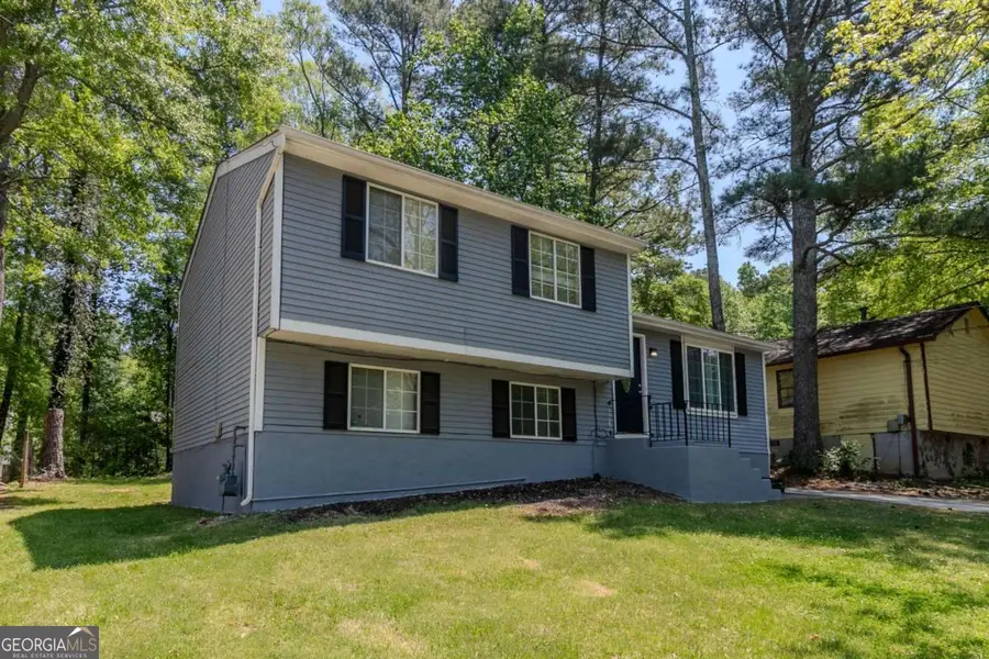 2092 Countydown Lane, Stone Mountain, GA 30088 - Image #2