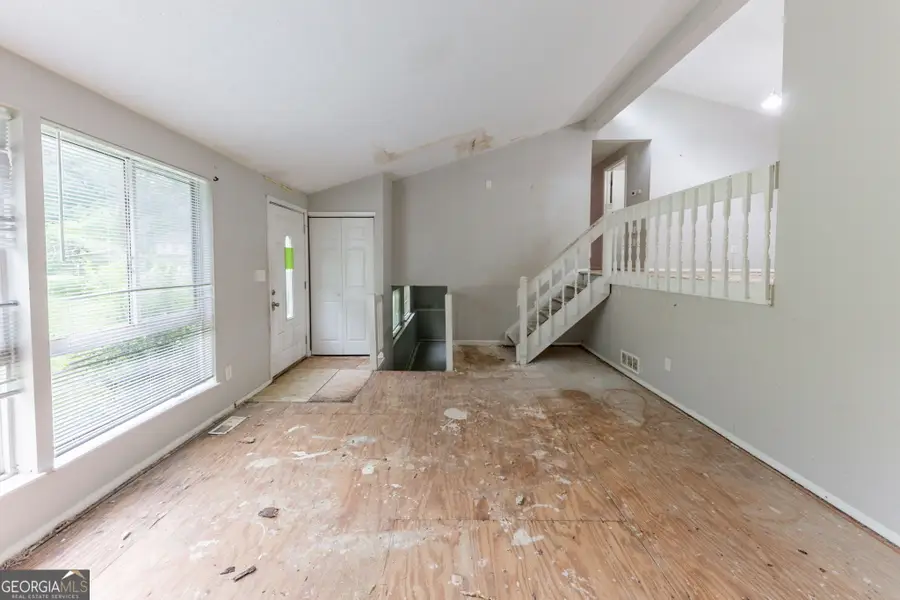 1060 S Millard Way, Stone Mountain, GA 30088 - Image #3