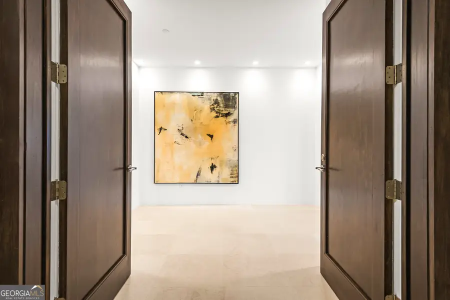 2881 Peachtree Road Ne #2304, Atlanta, GA 30305 - Image #2