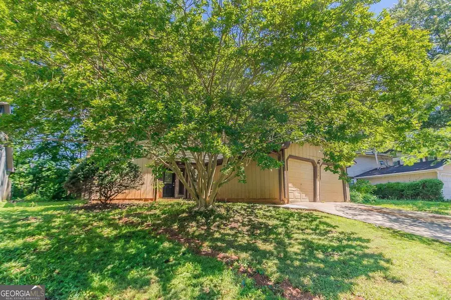 1074 Cherokee Heights, Stone Mountain, GA 30083 - Image #3