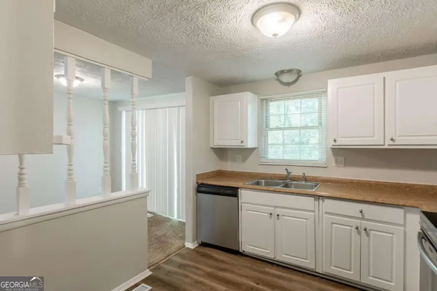 5372 Martins Crossing Road, Stone Mountain, GA 30088 - Image #2