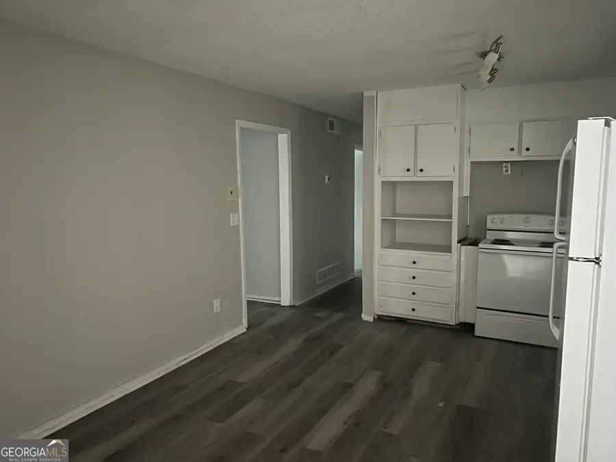 971 Canyon Trail Sw, Marietta, GA 30060 - Image #2