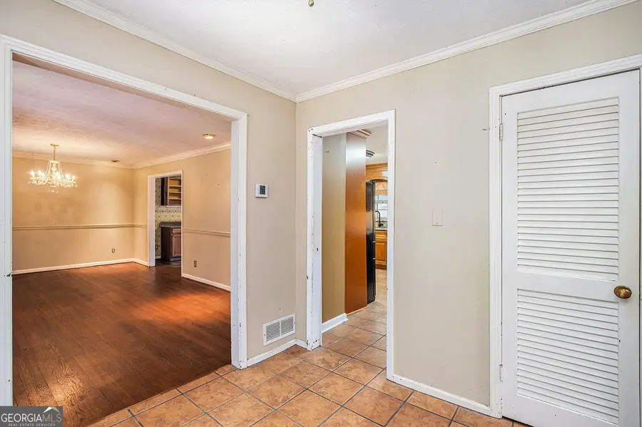 5491 Valley Brook Road Se, Mableton, GA 30126 - Image #3