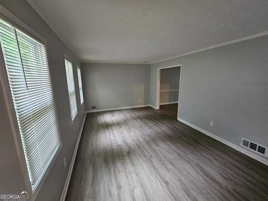 636 Raven Springs Trail, Stone Mountain, GA 30087 - Image #2