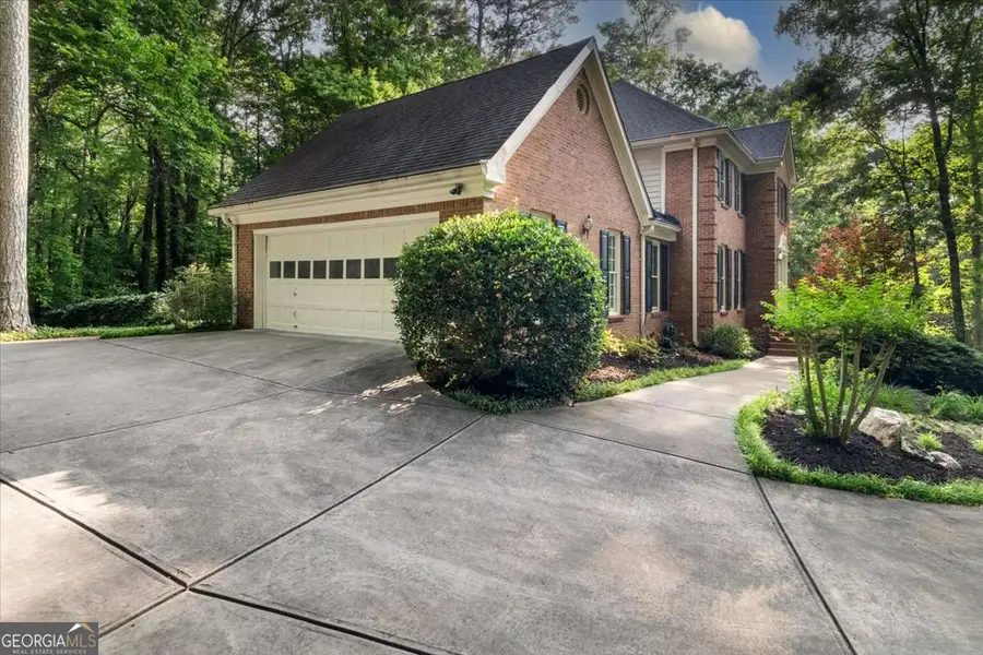 127 Roe Hampton Lane, Stone Mountain, GA 30087 - Image #3