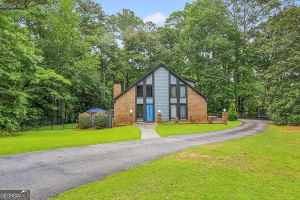 1605 Saint Tropez Way, Atlanta, GA 30350