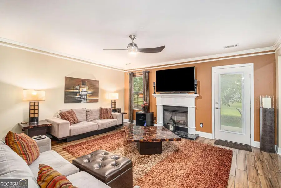 2437 Charleston Pointe Court Se, Gresham Park, GA 30316 - Image #2