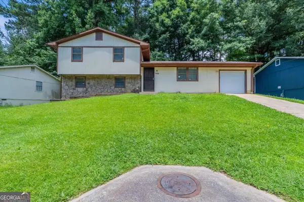 2247 Cherokee Valley Drive, Lithonia, GA 30058