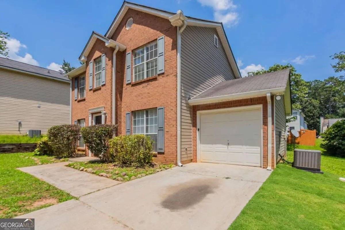 711 Ashley Lane, Stone Mountain, GA 30087 - Image #1