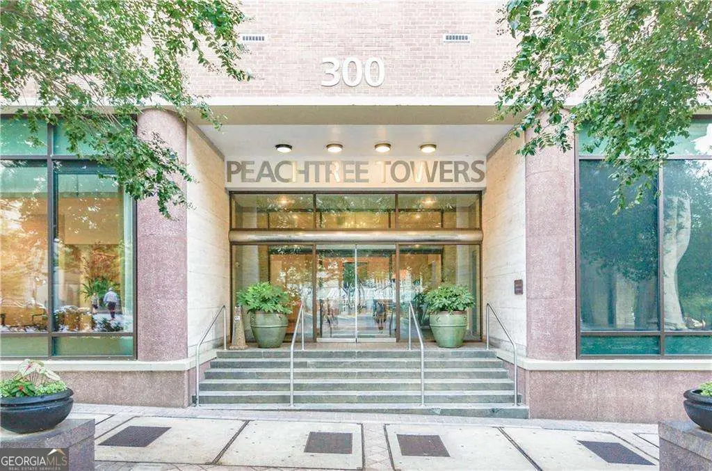 300 Peachtree Street #APT 9D, Atlanta, GA 30308 - Image #1