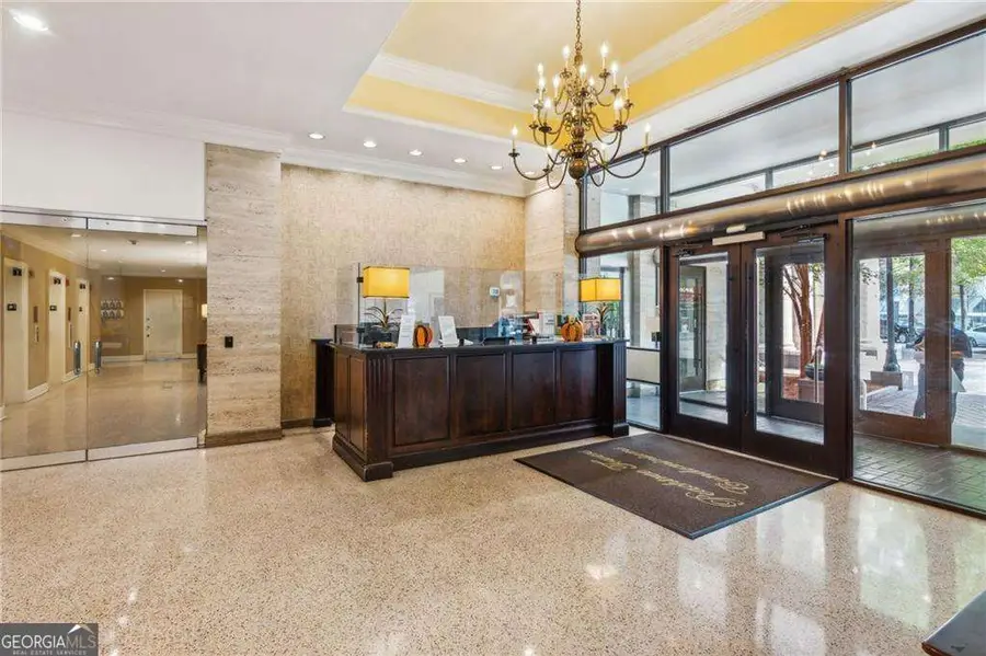 300 Peachtree Street #APT 9D, Atlanta, GA 30308 - Image #3