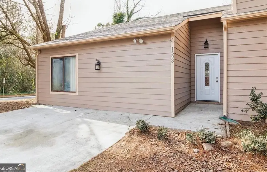 1593 Dillard Road, Stone Mountain, GA 30088 - Image #2