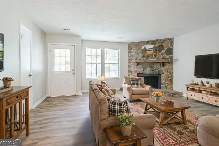 914 Hemingway Road, Stone Mountain, GA 30088 - Image #3