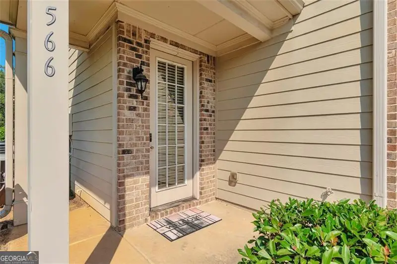 566 Jody Place, Lilburn, GA 30047 - Image #3