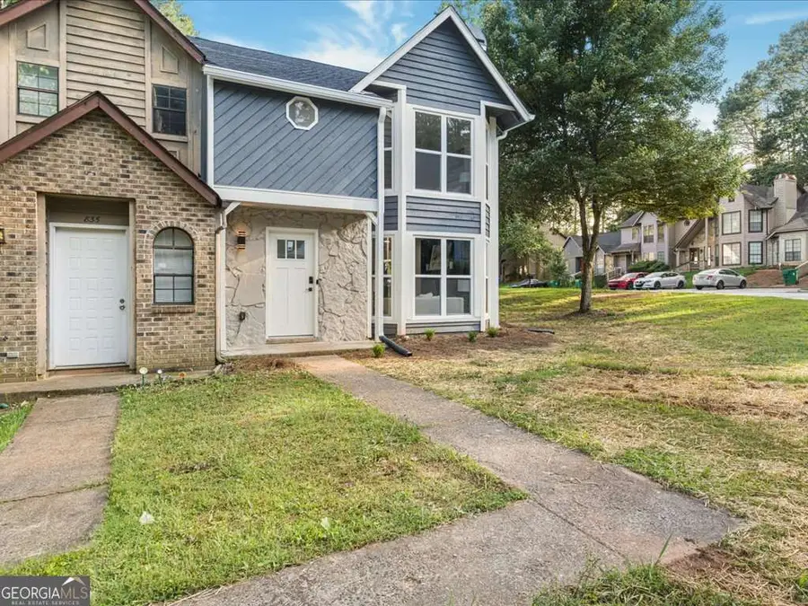 845 Heritage Oaks Drive, Stone Mountain, GA 30088 - Image #2