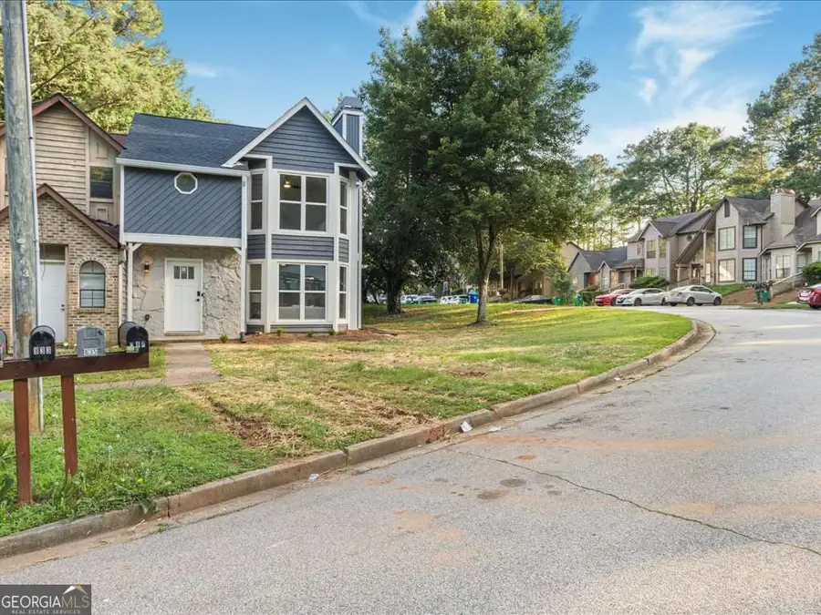 845 Heritage Oaks Drive, Stone Mountain, GA 30088 - Image #3