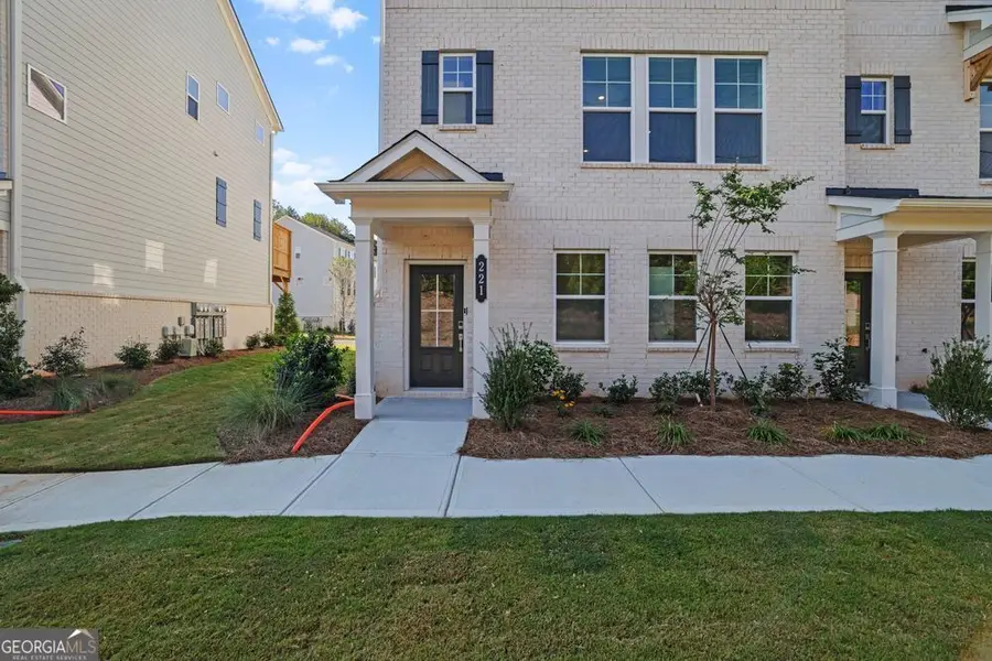 221 Lytham Drive Se, Mableton, GA 30126 - Image #2