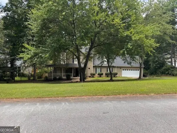 125 Lake Picketts Drive, Acworth, GA 30101