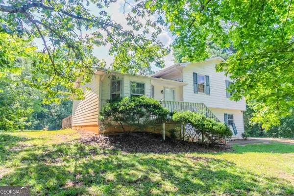 140 Beverly Park Court, Newnan, GA 30263