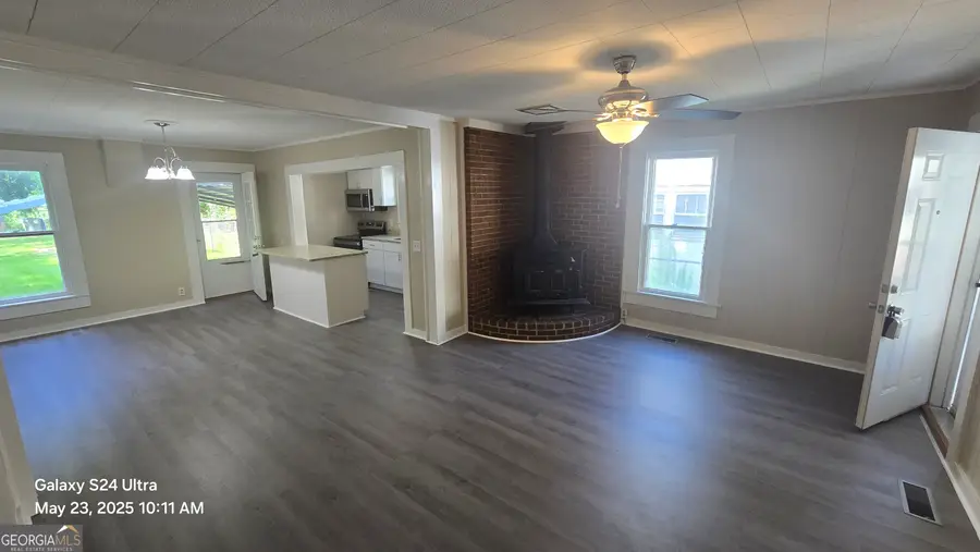 606 W Suwanee Street, Fitzgerald, GA 31750 - #3