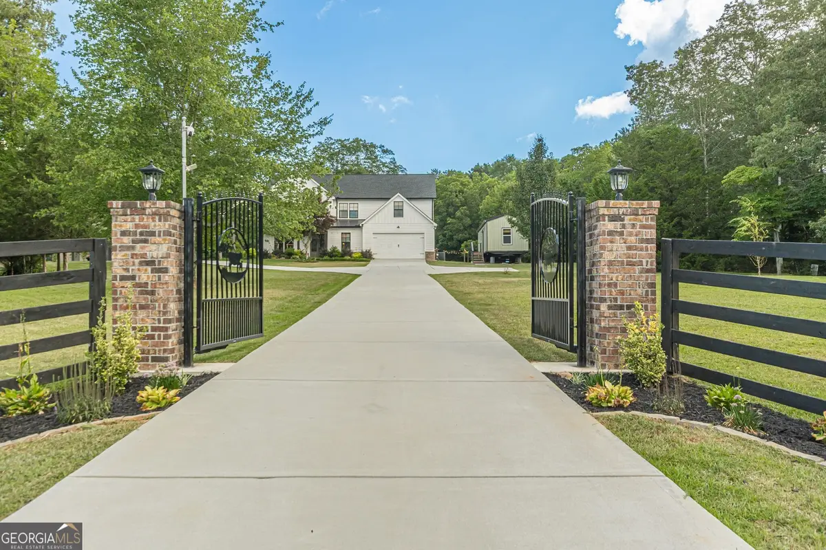 426 N Burnt Hickory Road, Douglasville, GA 30134 - Image #1