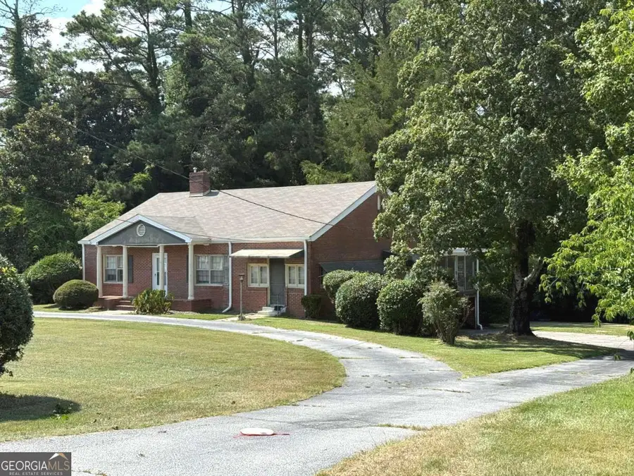 998 Highland Circle Se, Conyers, GA 30012 - Image #3