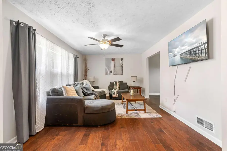 811 Corundum Court, Stone Mountain, GA 30083 - Image #3