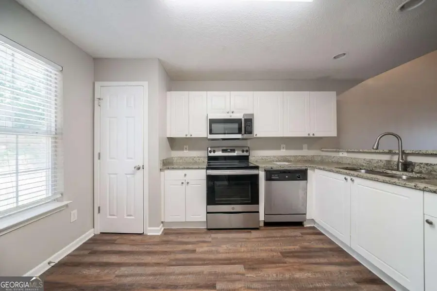 85 Lakeside Circle, Covington, GA 30016 - Image #3