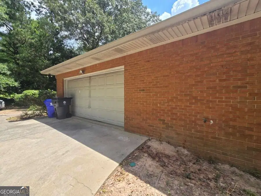 6385 Lower Dixie Lake Road, Union City, GA 30291 - Image #3