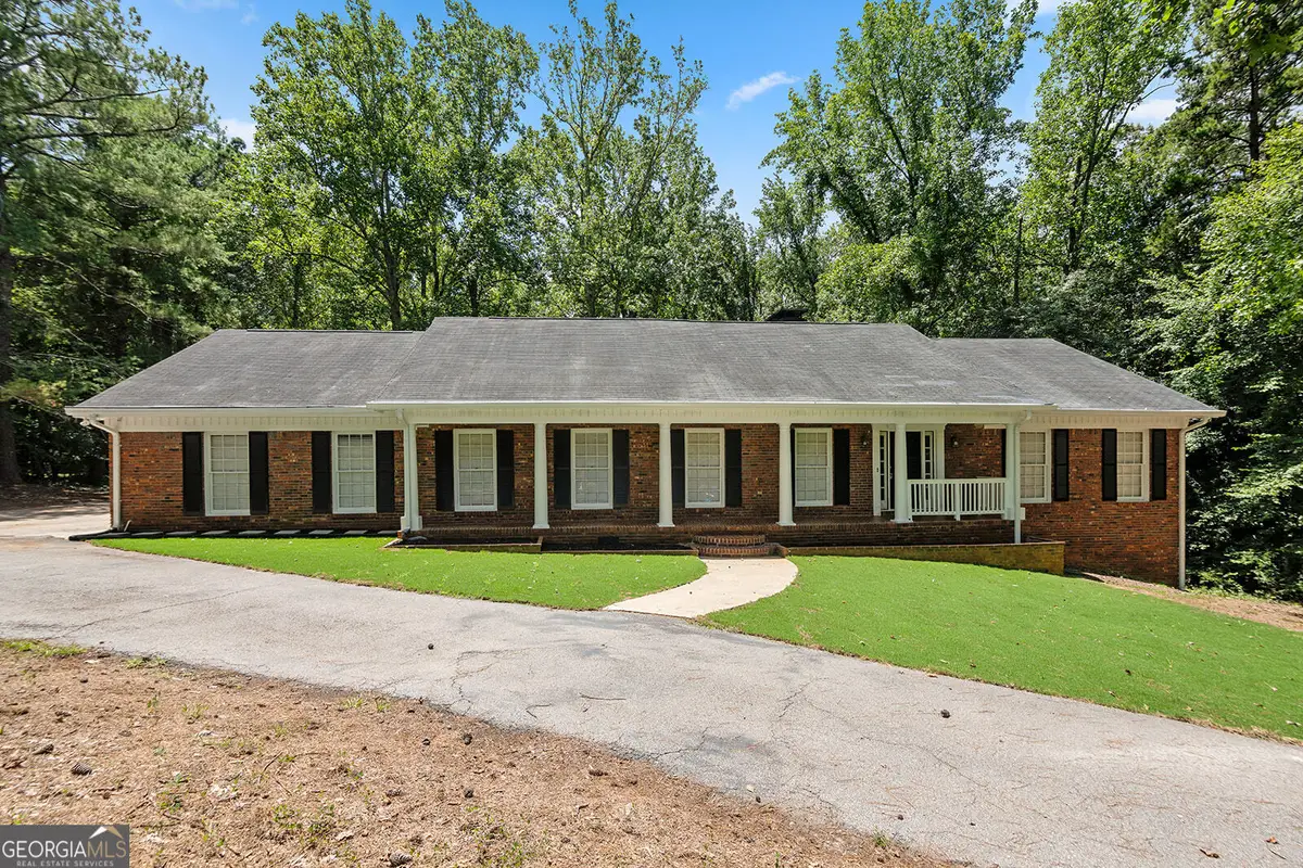 140 Old Fairburn Close Sw, South Fulton, GA 30331 - Image #1