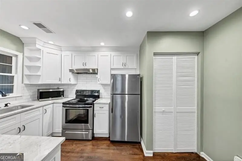 144 Woodmere Square Nw, Atlanta, GA 30327 - Image #2