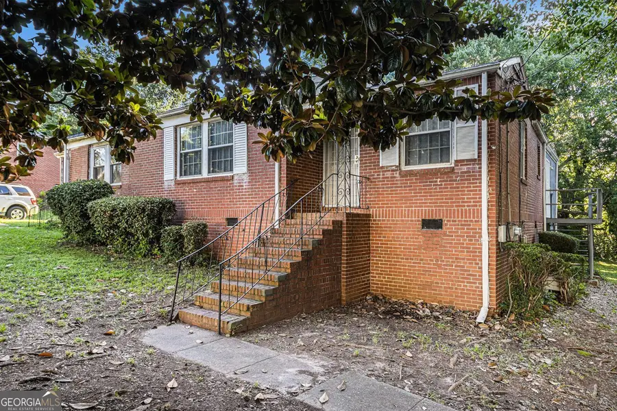 1750 Lisbon Drive Sw, Atlanta, GA 30310 - Image #2