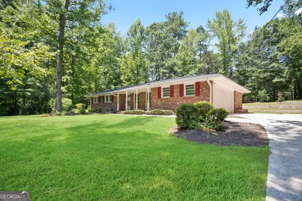 85 Valleybrook Drive, Fairburn, GA 30213 - Image #1