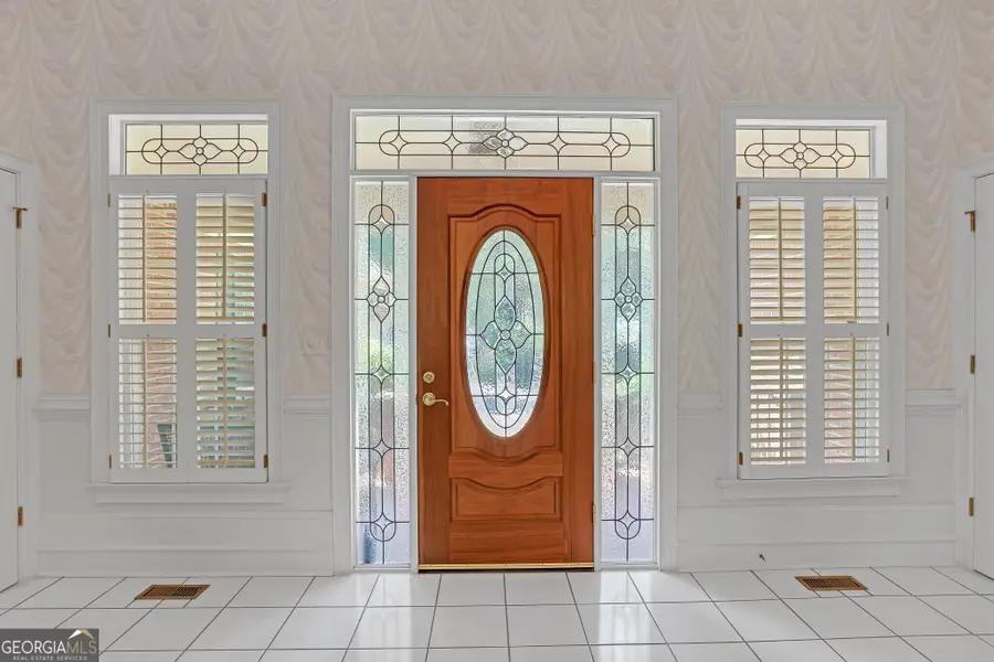 5015 Shadow Path Lane Sw, Lilburn, GA 30047 - Image #3