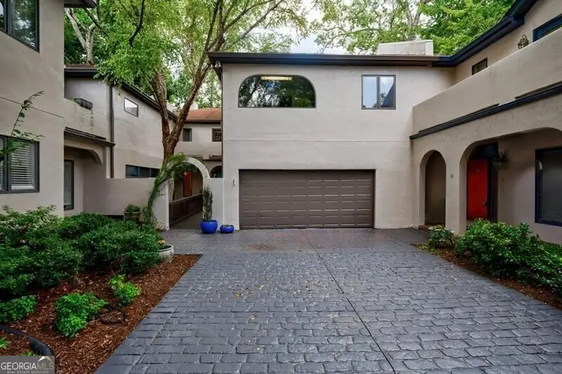 3491 Roswell Road Ne #E, Atlanta, GA 30305 - Image #1