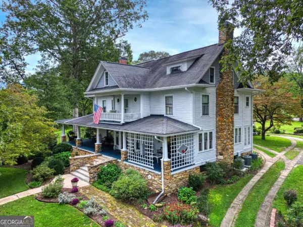 1194 Main Street, Andrews, NC 28901