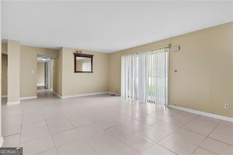 115 Camelot Drive, Atlanta, GA 30349 - Image #2