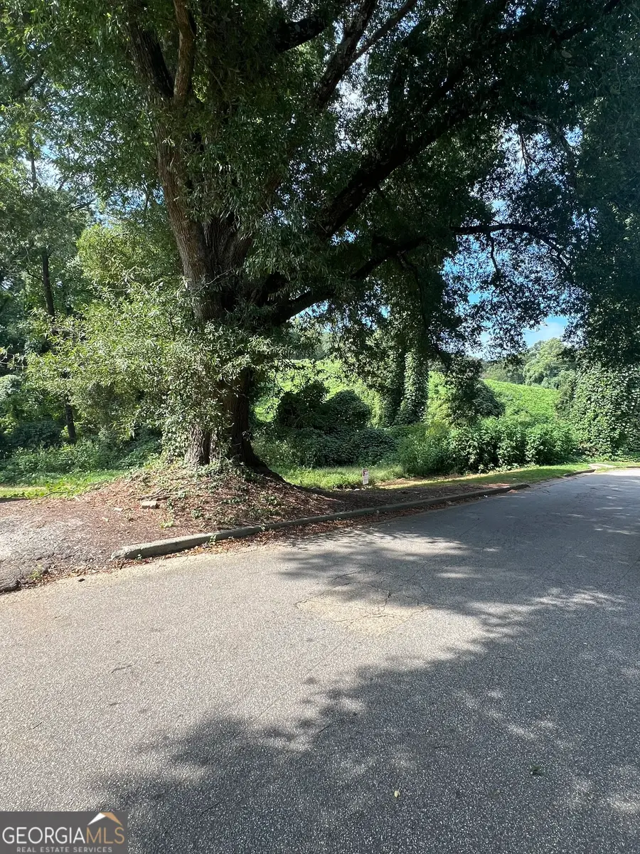 3253 Blanton Drive, Scottdale, GA 30079 - Image #3