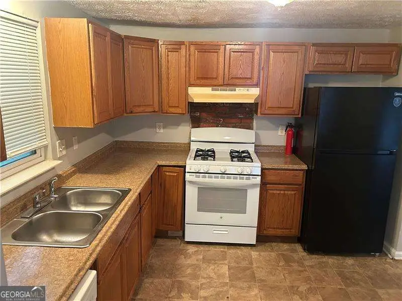 5350 Olde Street, Stone Mountain, GA 30088 - Image #3