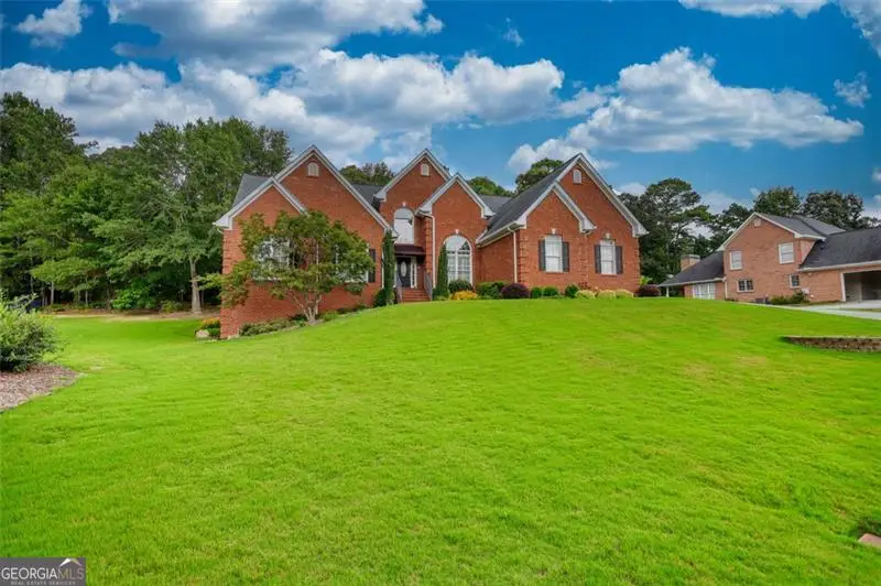 210 Helens Manor Drive, Lawrenceville, GA 30045 - Image #3