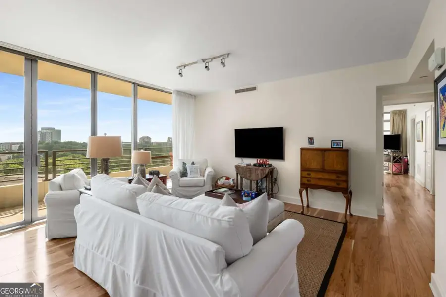 700 Park Regency Place Ne #1906, Atlanta, GA 30326 - Image #3