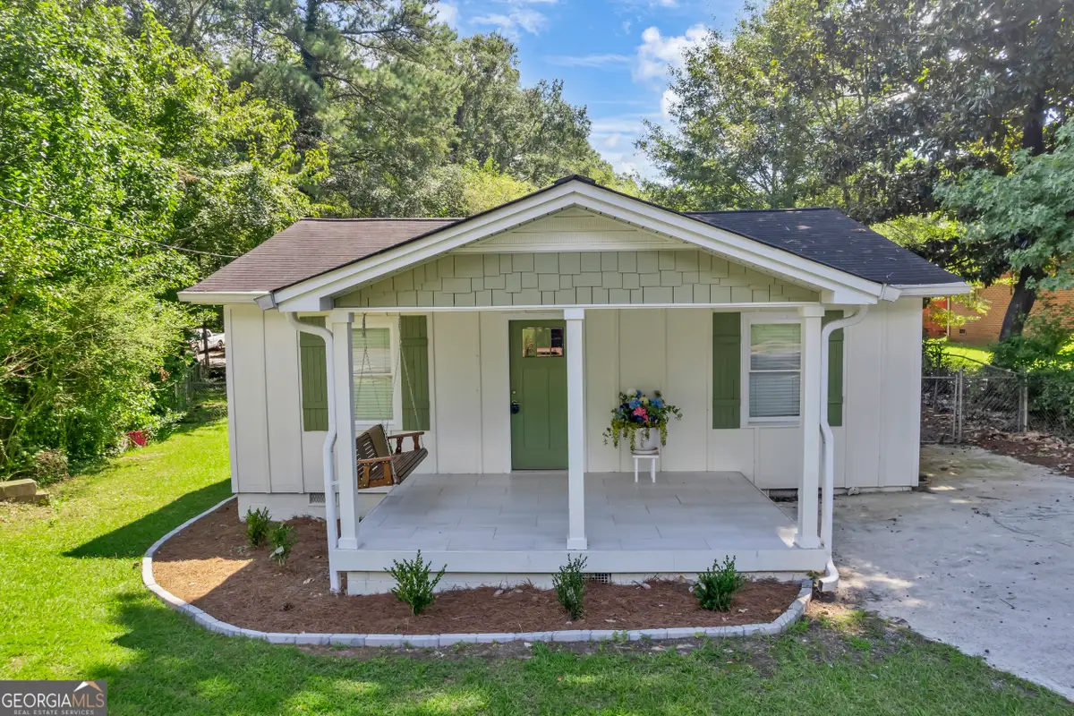 376 Pine Street Ne, Marietta, GA 30060 - Image #1