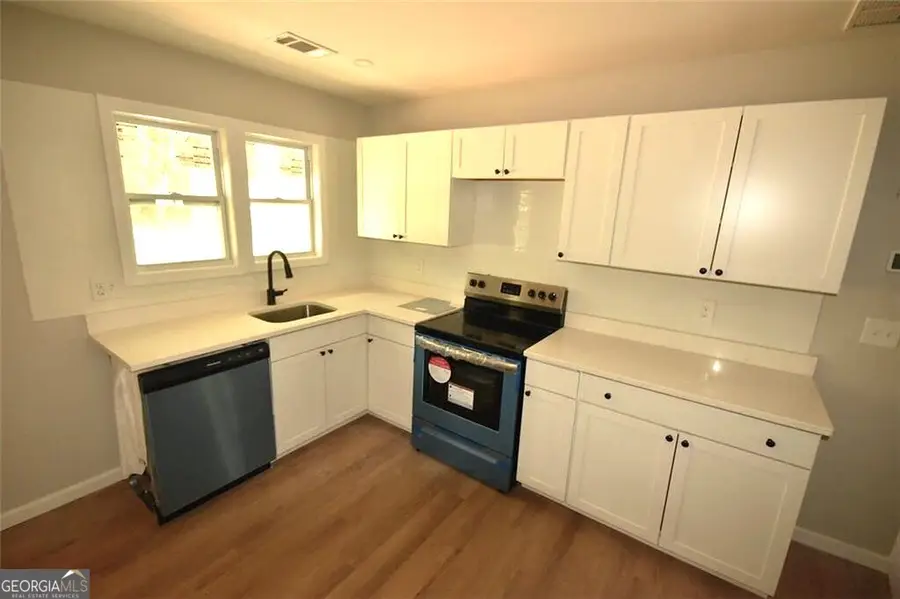 1639 Bridgeport Drive Nw, Atlanta, GA 30318 - Image #2